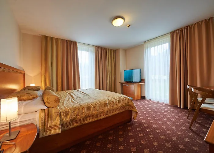 Korosica מלון 4*